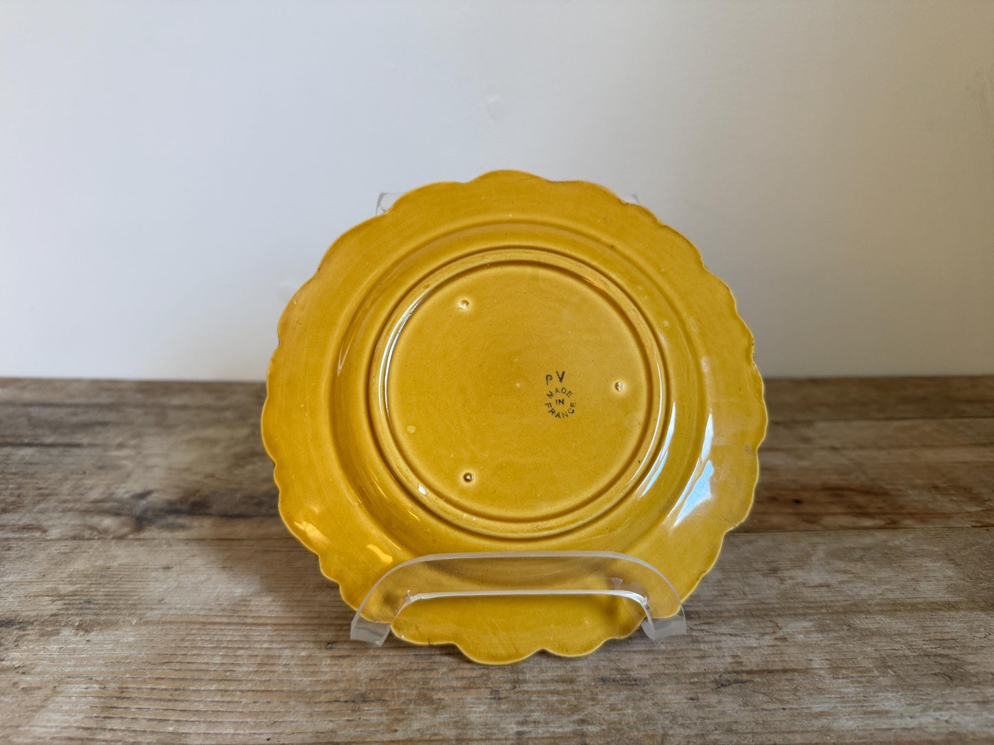 Vintage PV Portieux Vallerysthal France Majolica Pottery Apple Peach Fruit Scalloped 7.5