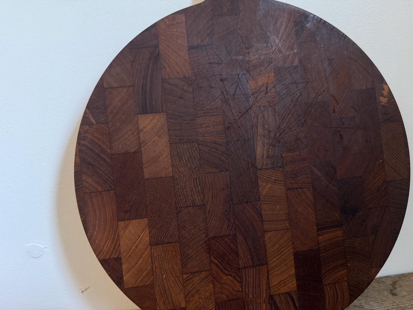 Vintage Dansk Rounded Thin Brown MCM Cutting Board with Handle Jens Quistgaard
