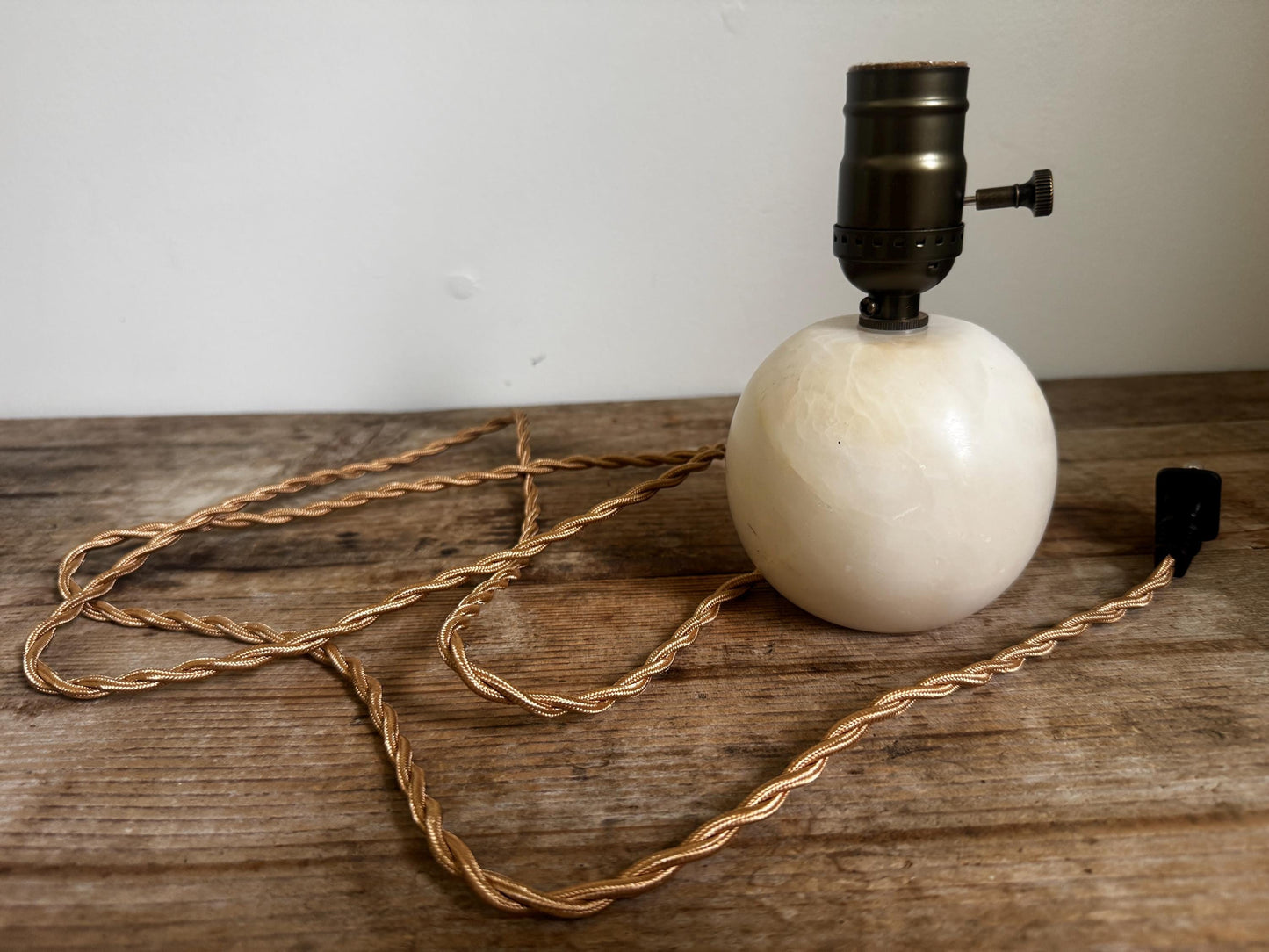 Alabaster Vintage Mini Orb Boudoir Antique Neoclassical Cream White Stone Table Lamp Antique Vintage Gold