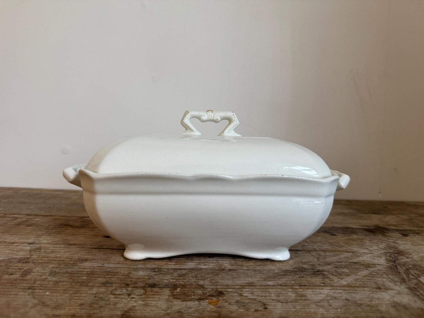 Antique John Maddock & Sons England Pottery White English Ironstone Covered Vegetable Dish Tureen