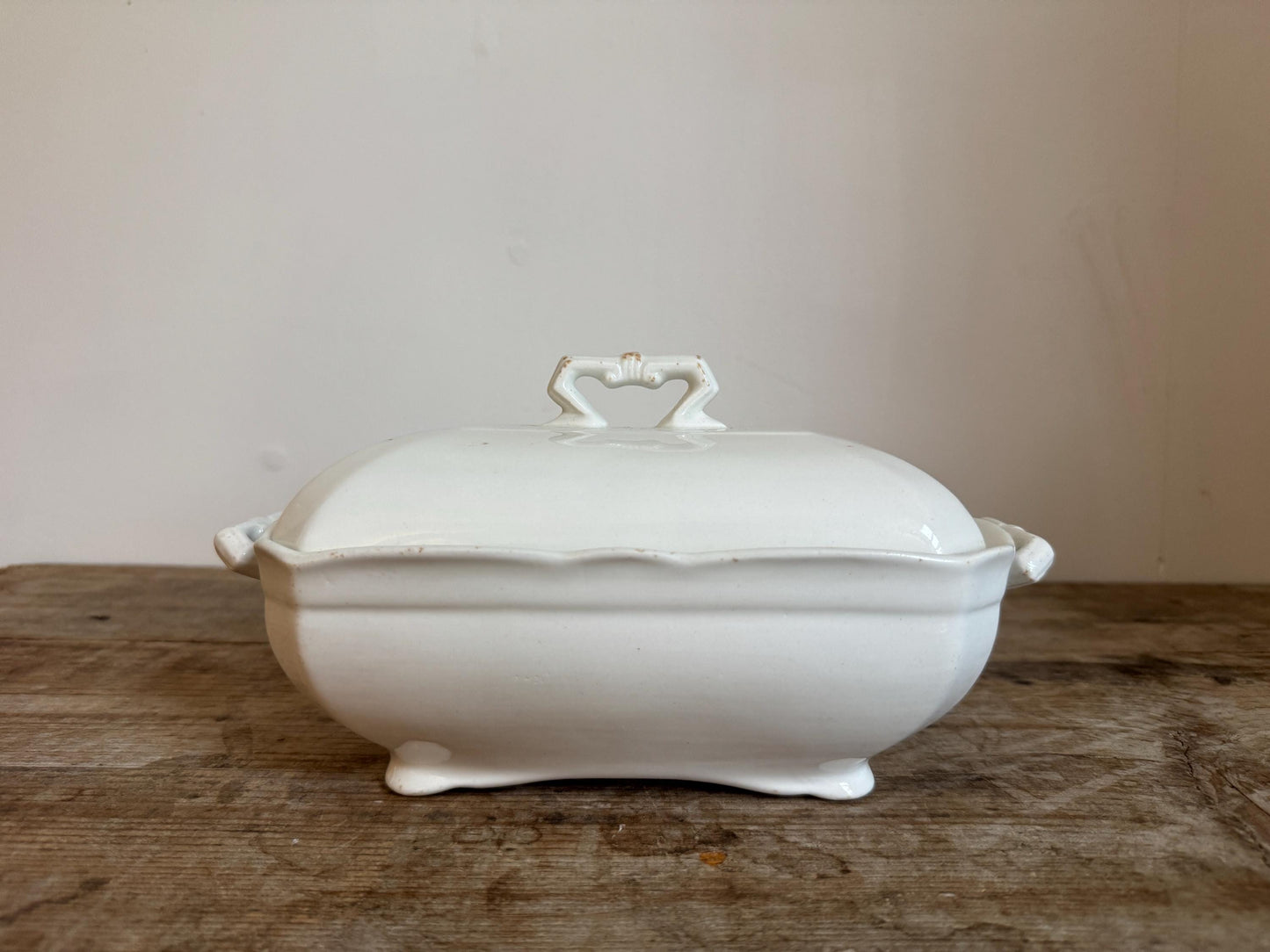 Antique John Maddock & Sons England Pottery White English Ironstone Covered Vegetable Dish Tureen