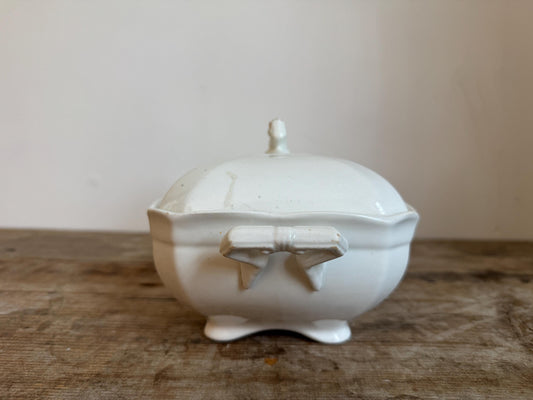 Antique John Maddock & Sons England Pottery White English Ironstone Covered Vegetable Dish Tureen