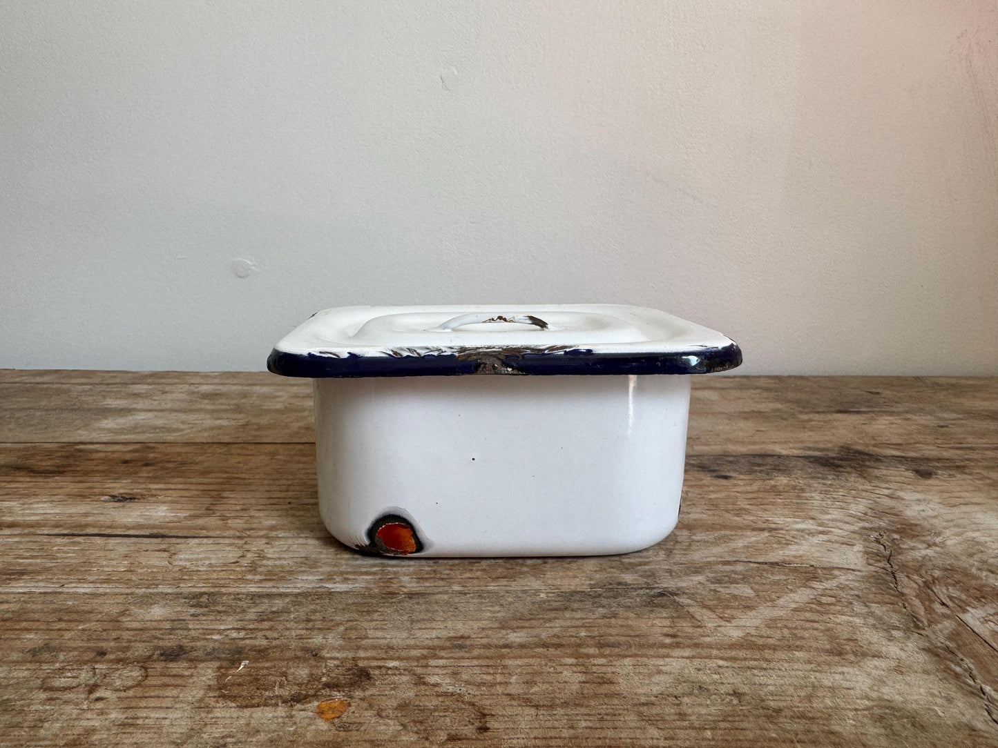 Vintage White Navy Blue Enamelware Refrigerator Dish Box Distressed Case Metal