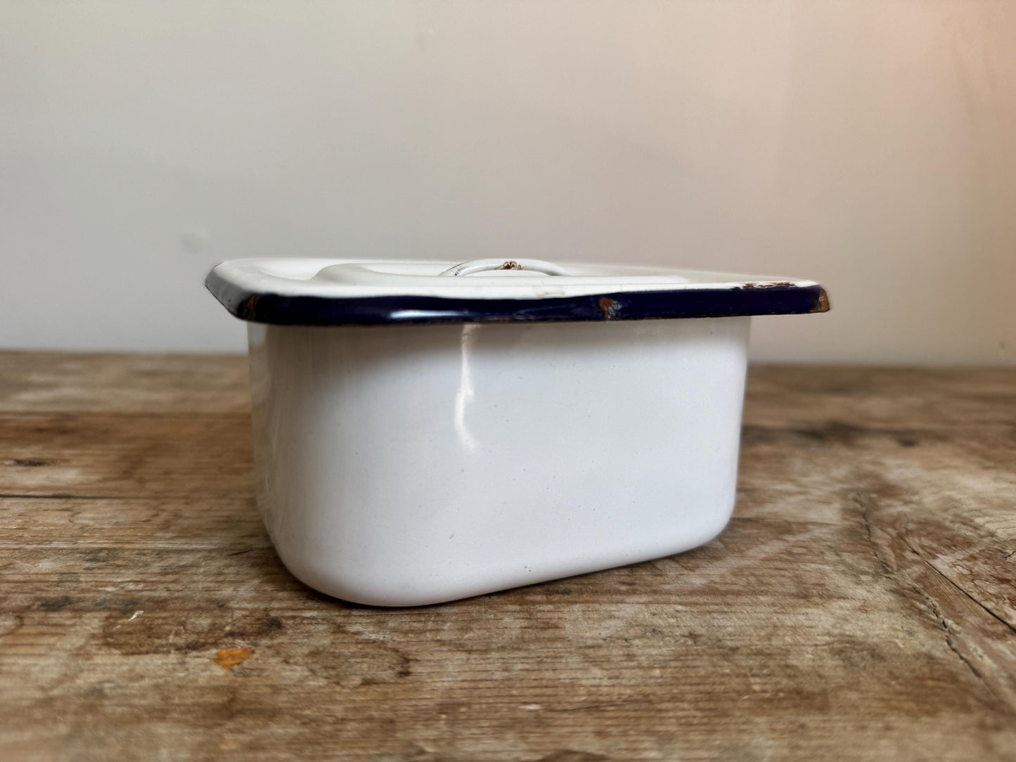 Vintage White Navy Blue Enamelware Refrigerator Dish Box Distressed Case Metal