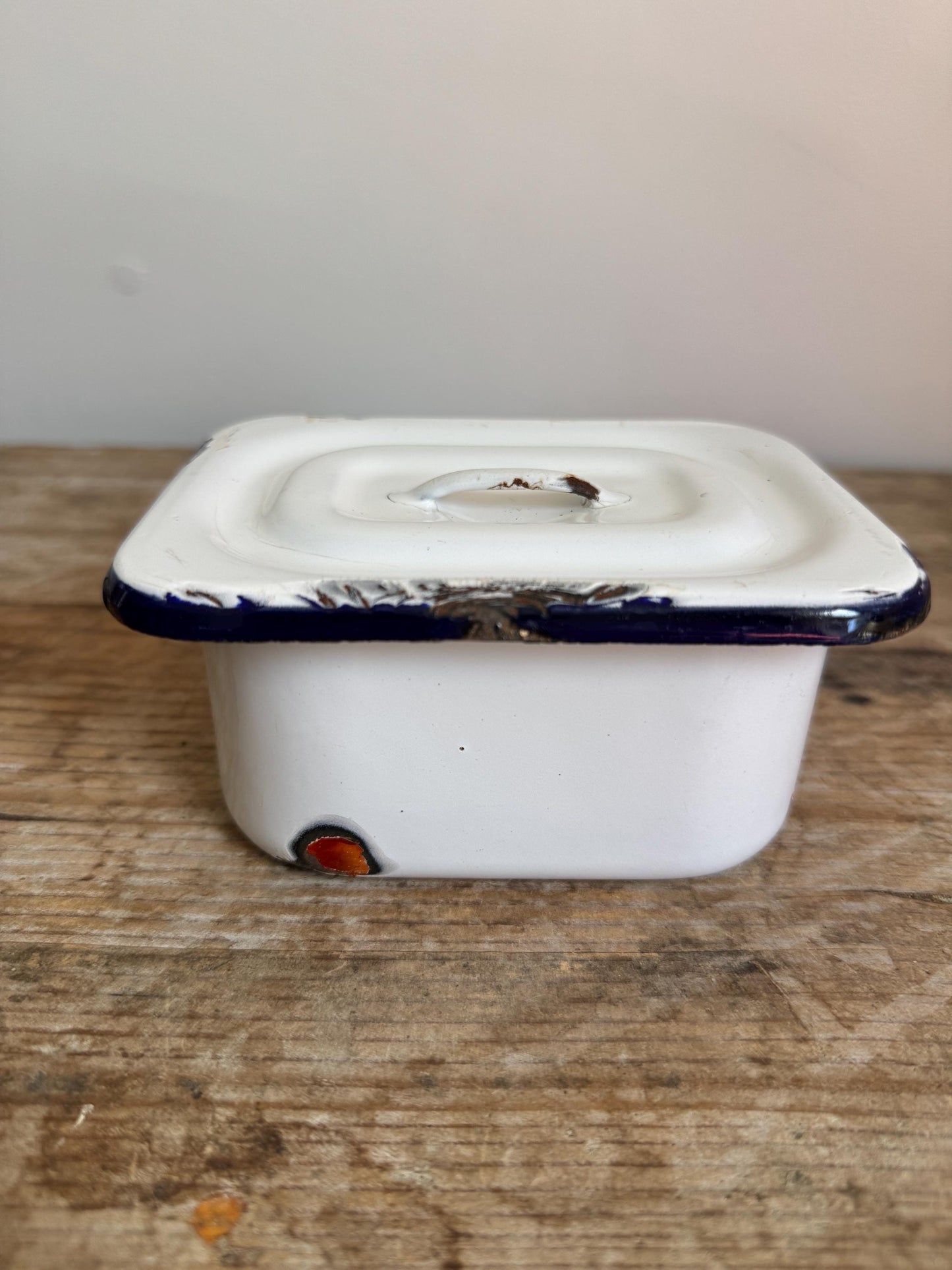Vintage White Navy Blue Enamelware Refrigerator Dish Box Distressed Case Metal