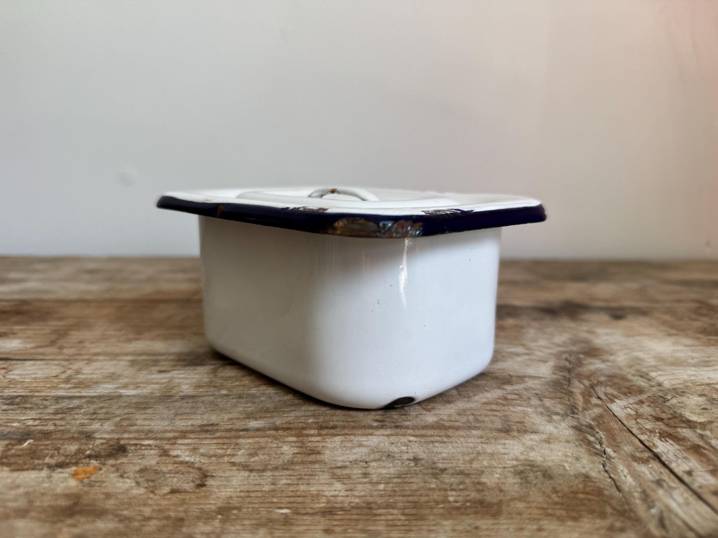 Vintage White Navy Blue Enamelware Refrigerator Dish Box Distressed Case Metal