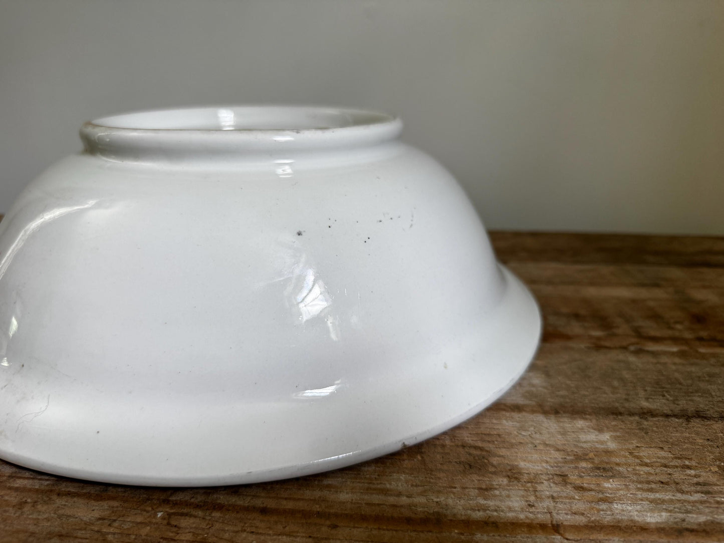 Antique White Maddock & Co Large Fruit Bowl Center Serving Piece Basin