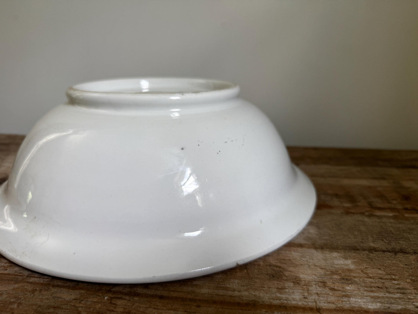 Antique White Maddock & Co Large Fruit Bowl Center Serving Piece Basin