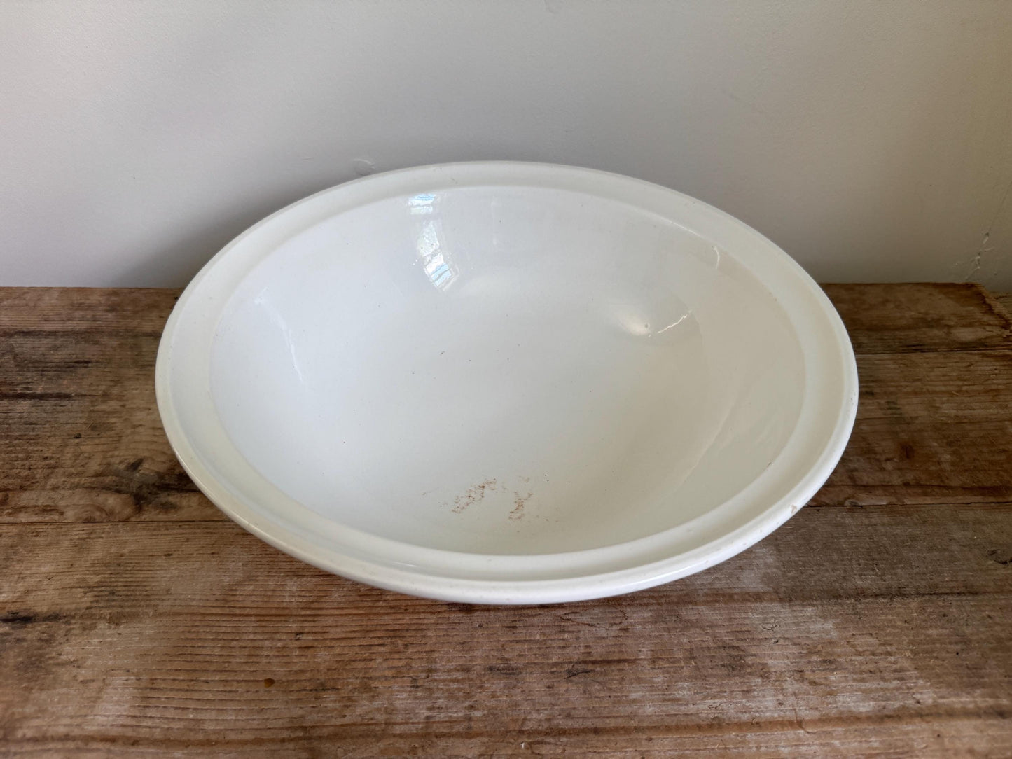 Antique White Maddock & Co Large Fruit Bowl Center Serving Piece Basin
