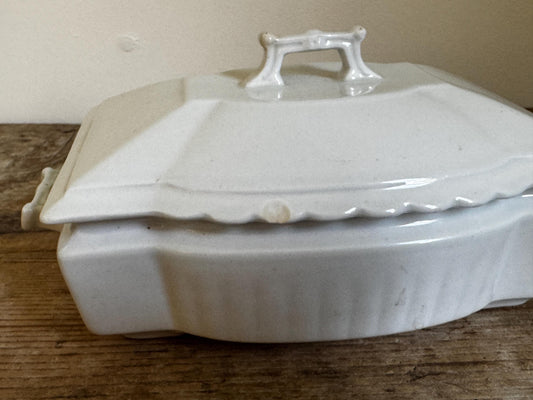 Johnson Bros White Covered Ironstone Lidded Vegetable Dish Tureen