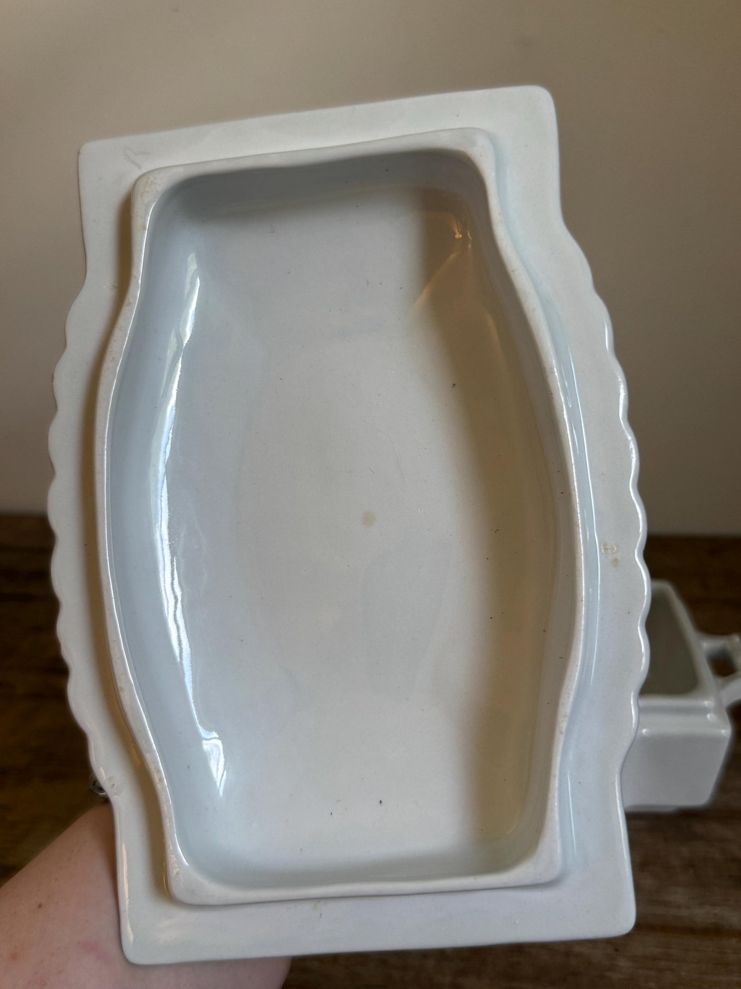 Johnson Bros White Covered Ironstone Lidded Vegetable Dish Tureen