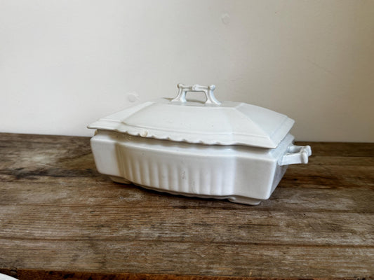 Johnson Bros White Covered Ironstone Lidded Vegetable Dish Tureen