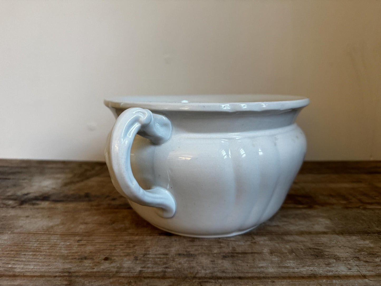 White Johnson Brothers Ironstone Chamber Pot Bowl Farmhouse Crazed Stained