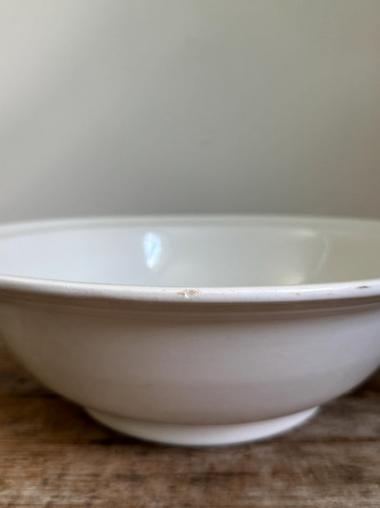 Antique White Maddock & Co Large Fruit Bowl Center Serving Piece Basin