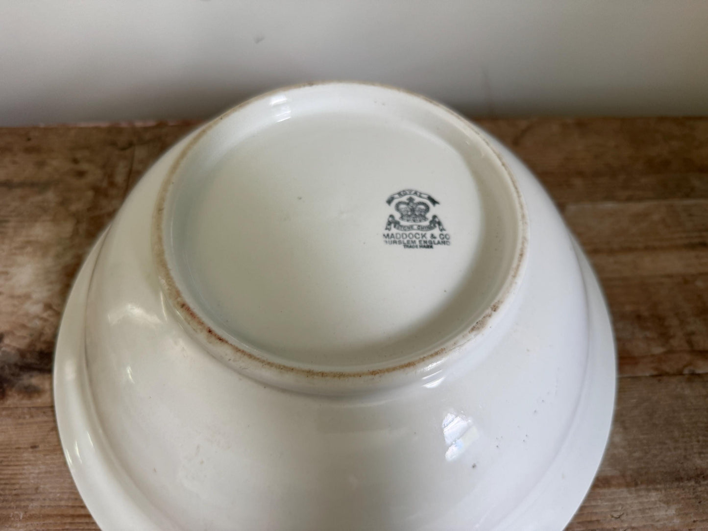 Antique White Maddock & Co Large Fruit Bowl Center Serving Piece Basin