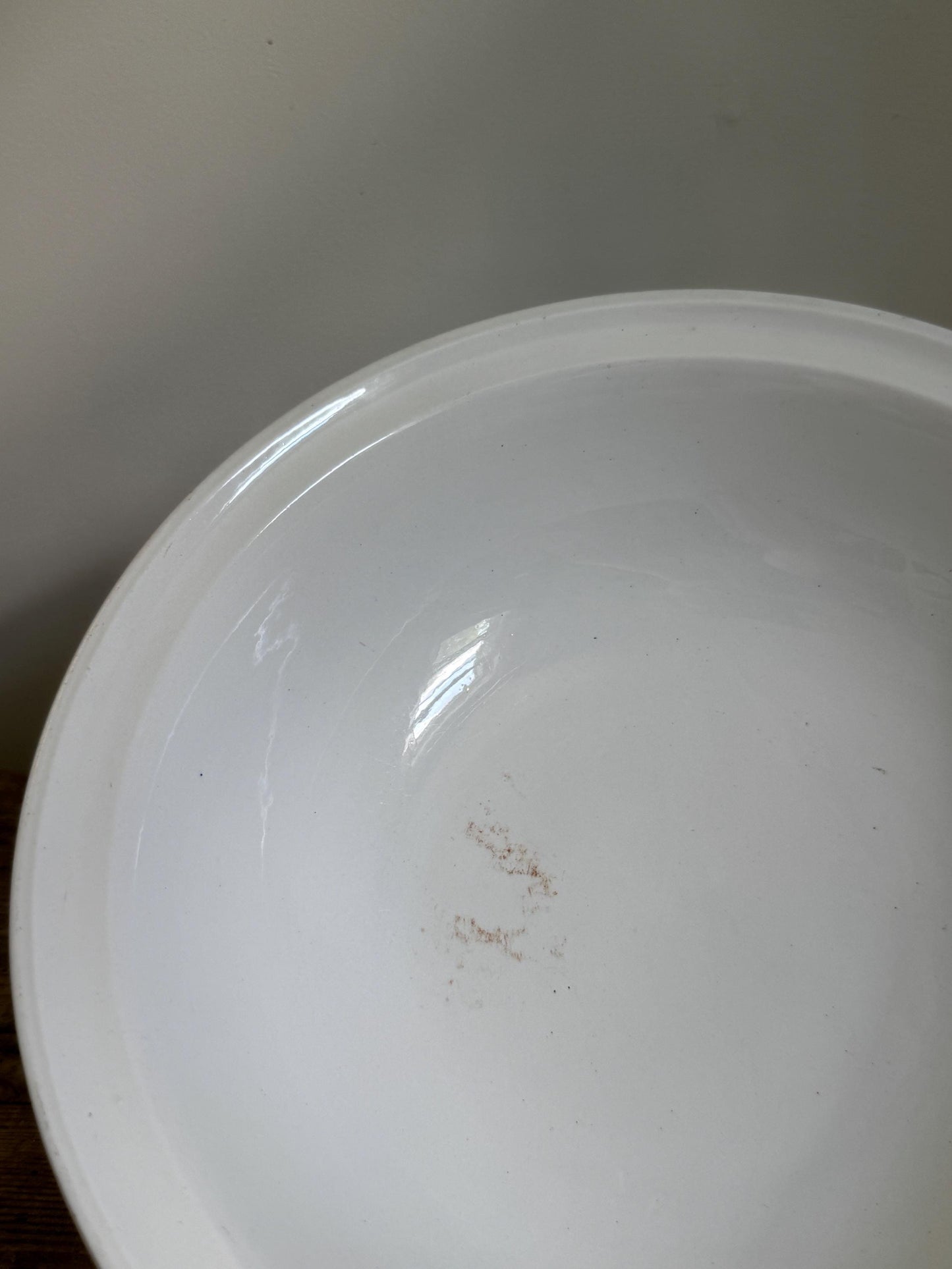 Antique White Maddock & Co Large Fruit Bowl Center Serving Piece Basin