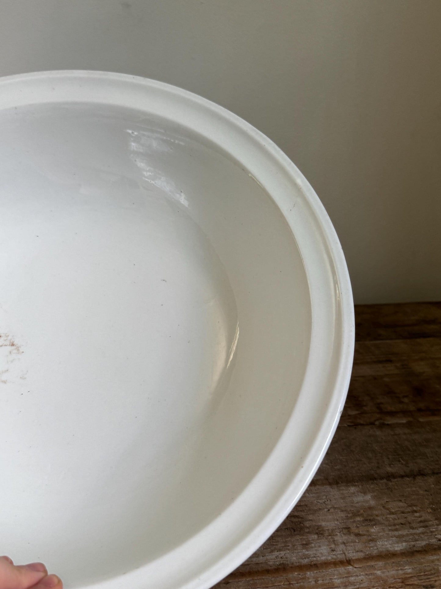 Antique White Maddock & Co Large Fruit Bowl Center Serving Piece Basin