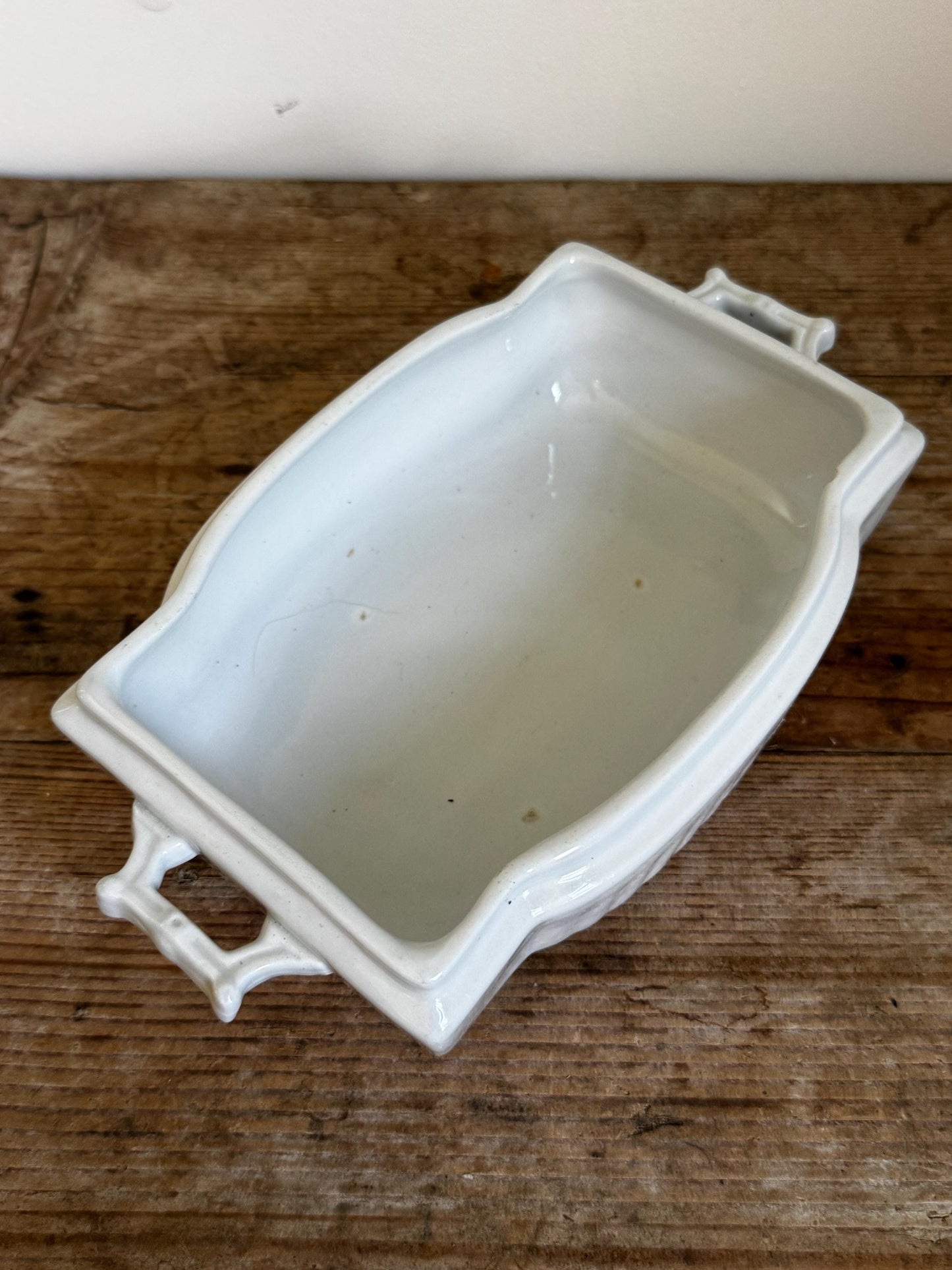Johnson Bros White Covered Ironstone Lidded Vegetable Dish Tureen