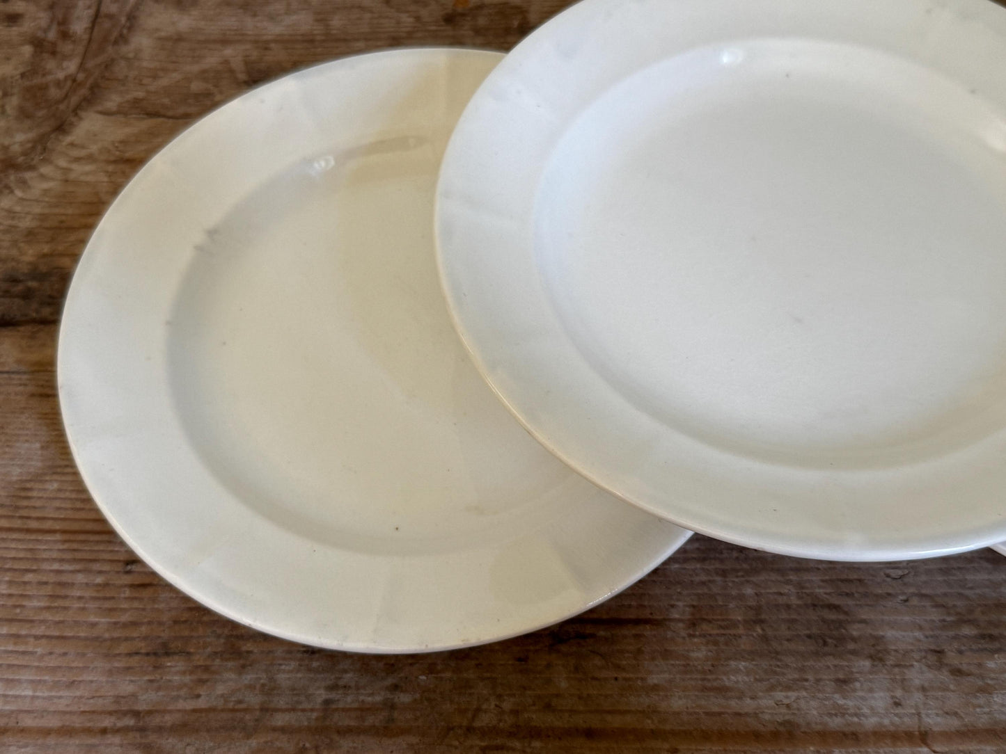 Antique J&G Meakin Set of 4 Ironstone White Ironstone Crazing 9.25 Chunky Plate Dinner Serving Piece