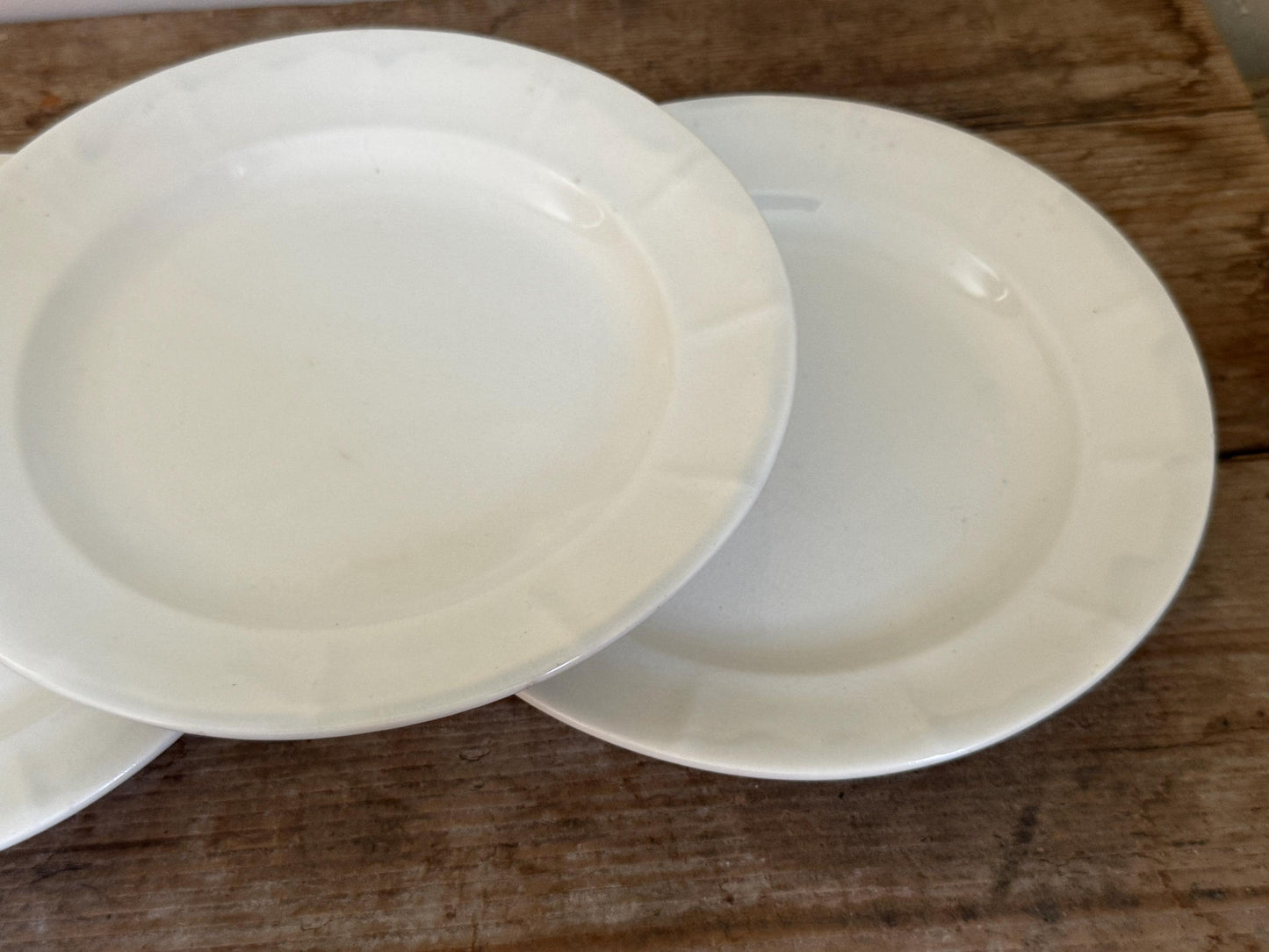 Antique J&G Meakin Set of 4 Ironstone White Ironstone Crazing 9.25 Chunky Plate Dinner Serving Piece