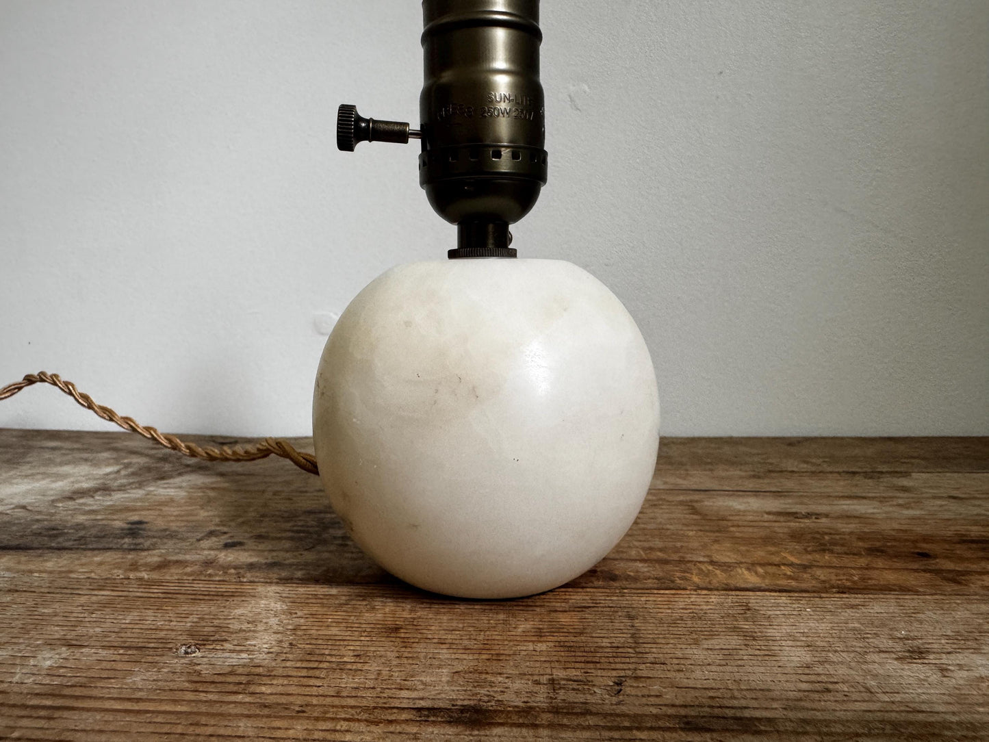 Alabaster Vintage Mini Orb Boudoir Antique Neoclassical Cream White Stone Table Lamp Antique Vintage  Gold