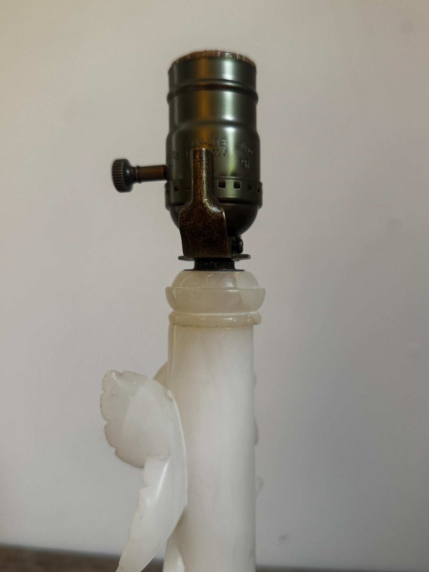 Alabaster Vintage Flower Rose Carved Boudoir Antique Neoclassical Cream White Stone Table Lamp Antique Gold