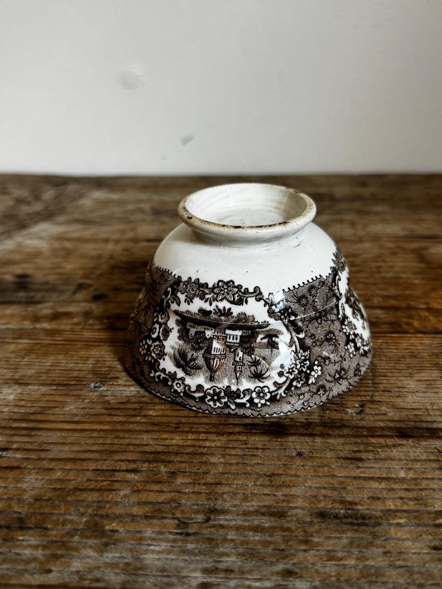 Antique William Ridgways Oriental Brown White Transferware Mini Waste Bowl Tea Cup Scalloped 1830s
