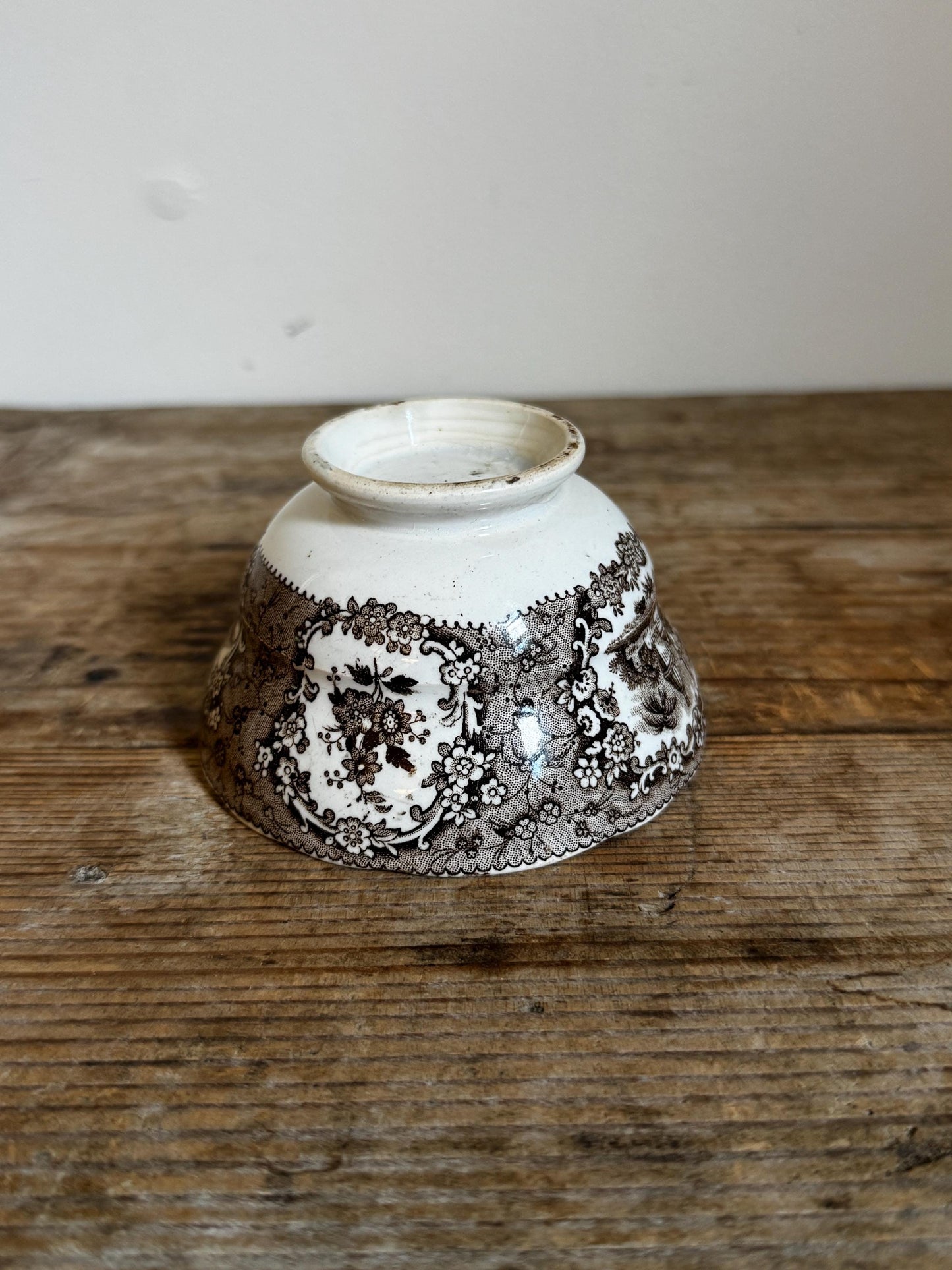 Antique William Ridgways Oriental Brown White Transferware Mini Waste Bowl Tea Cup Scalloped 1830s