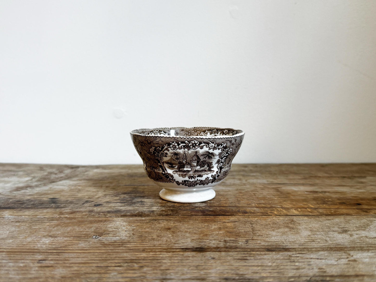 Antique William Ridgways Oriental Brown White Transferware Mini Waste Bowl Tea Cup Scalloped 1830s